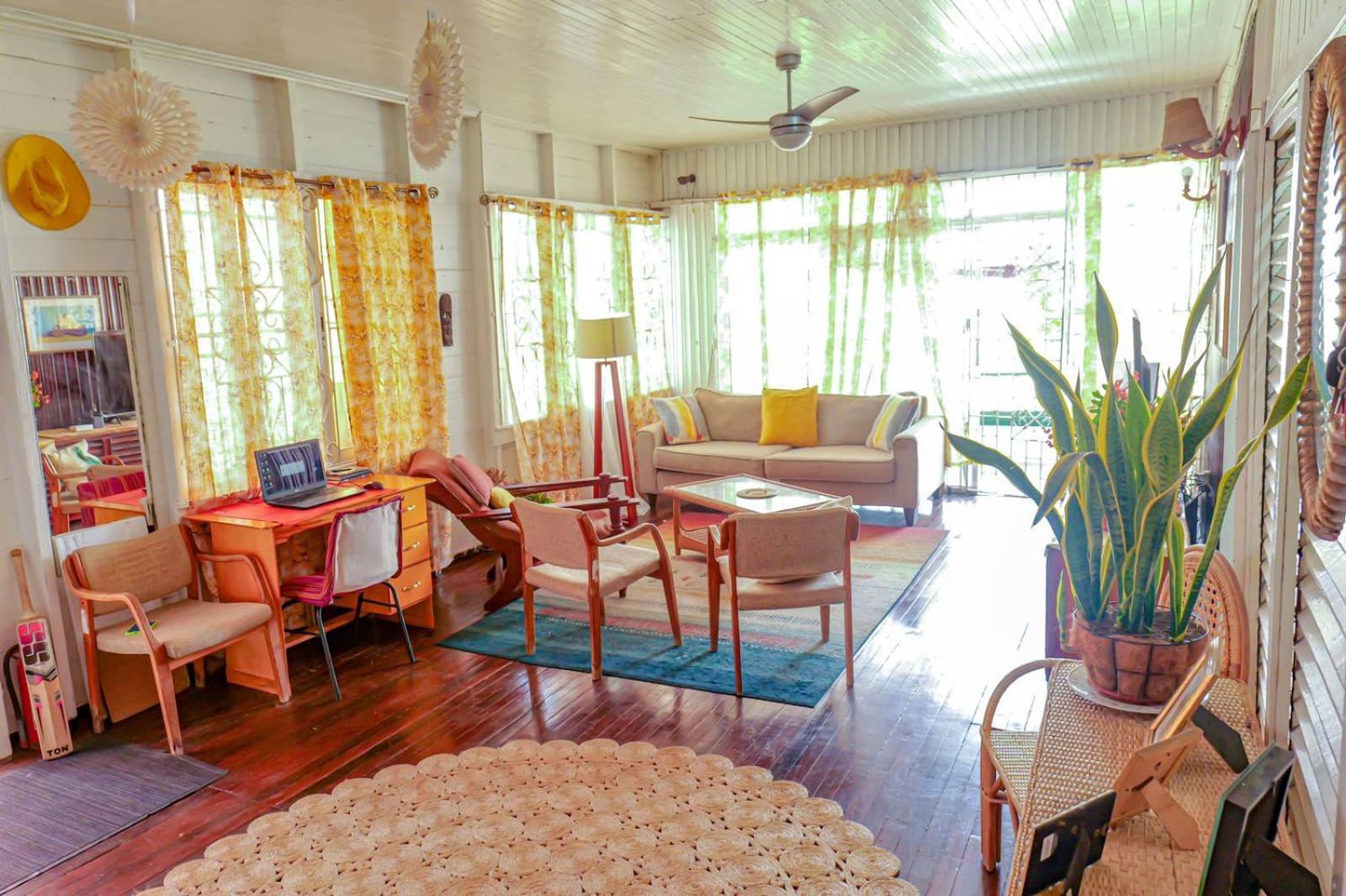 Smith'S Homestay Georgetown Exterior photo